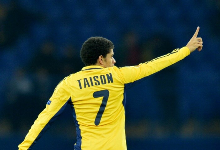 3. Taison (13.5 triệu bảng – từ Metalist tới Shakhtar Donetsk): 25 tuổi, tiền đạo cánh trái, quốc tịch Brazil.